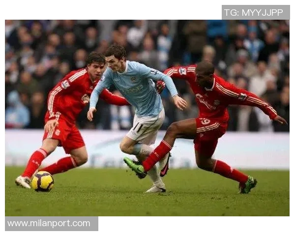 曼城遗憾错失良机萨维尼奥禁区内连射遭保托雷斯门线救险 曼城遗憾错失良机萨维尼奥禁区内连射遭保托雷斯门线救险