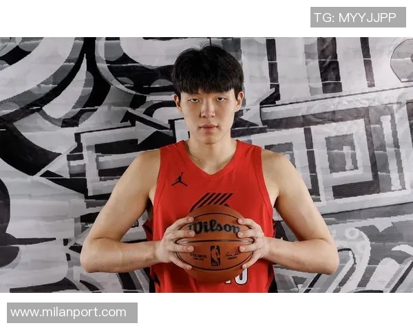 翻译谈杨瀚森:新秀应迎难而上努力追赶前辈与大哥的脚步 翻译谈杨瀚森:新秀应迎难而上努力追赶前辈与大哥的脚步