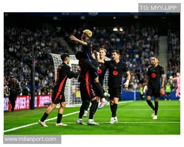 西甲本轮最佳阵容出炉亚马尔贝林领衔巴萨皇马球员闪耀