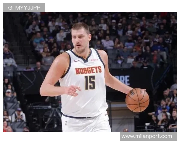 掘金半场小幅领先国王约基奇表现出色戈登贡献12分威少状态低迷三分球未能命中 掘金半场小幅领先国王约基奇表现出色戈登贡献12分威少状态低迷三分球未能命中